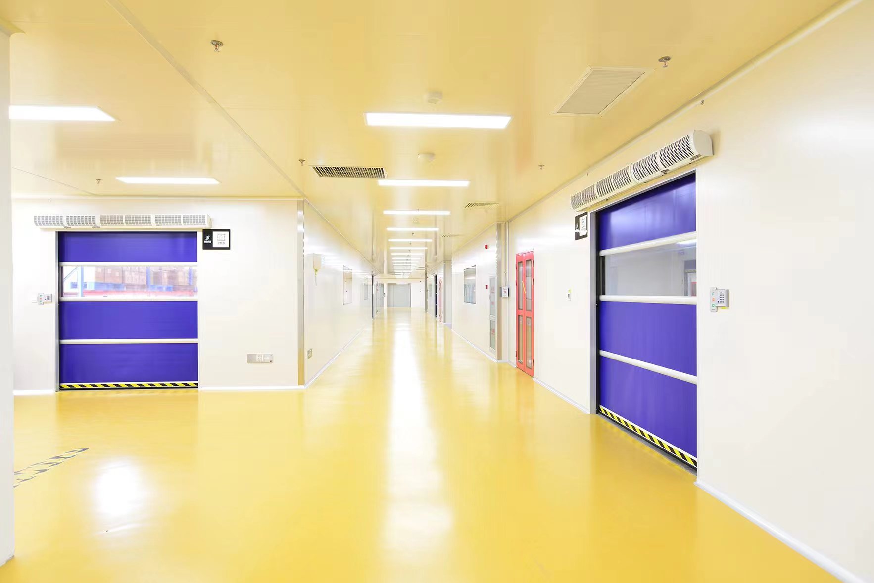 Access doors and corridor inside the Anhui bakery cleanroom workshop